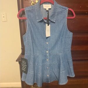 Pomander Place Sleeveless Chambray Peplum Top – Size S NWT

Bought at Tuckernuck